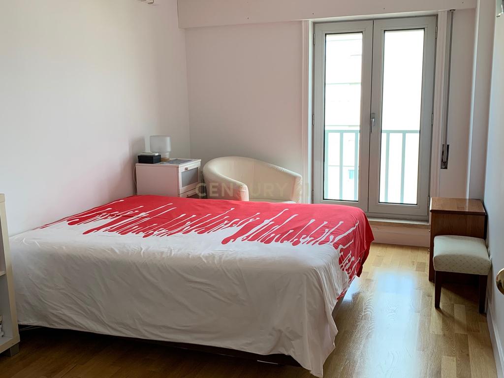 Apartamento T2 com Varanda e Garagem  - Image 13